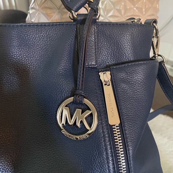 Michael Kors Navy Leather, top zip hand and shoulder bag with Silver hardware - Picture 2 of 11